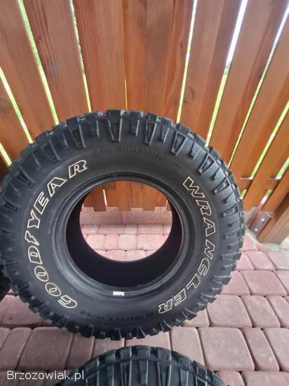 Komplet opon terenowych AT 31 x10.  5r15