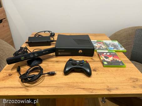 Okazja!  Xbox 360 Slim 250GB+ kinect+ 2 pady i gry!  Super Stan!