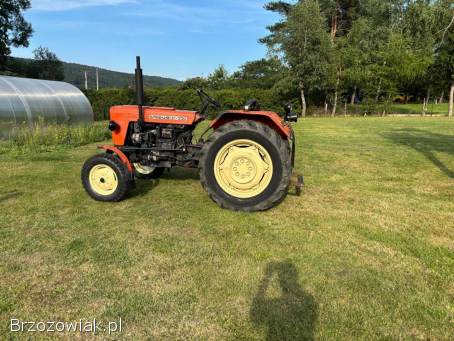 Traktor C-330