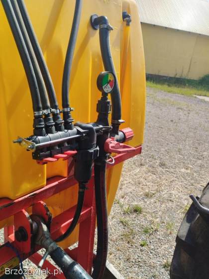Opryskiwacz zawieszany 600l