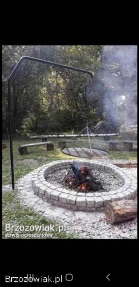 Grill wiszący na róże giętej