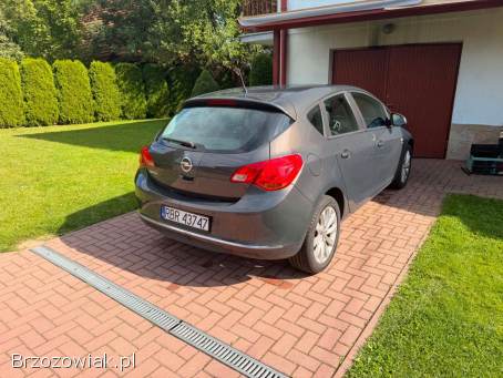 Opel Astra 2013