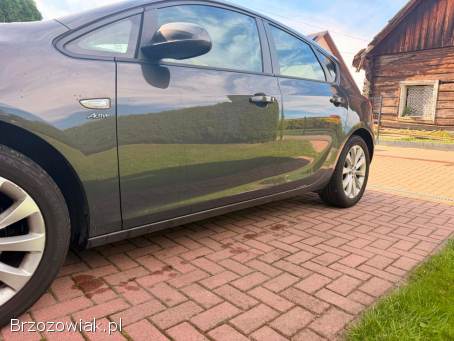Opel Astra 2013
