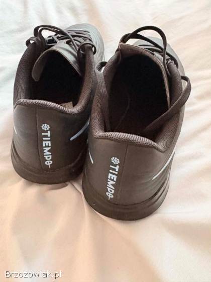 Buty sportowe czarne NIKE rozmiar 38,  5