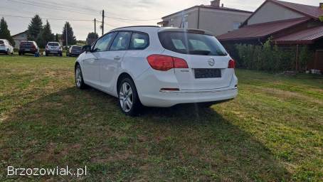Opel Astra 1.  4 Turbo  2015