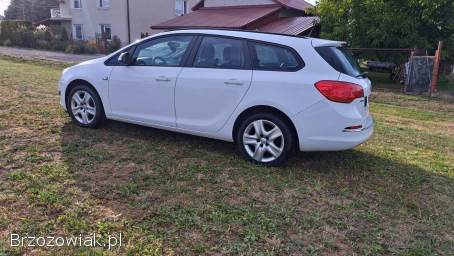 Opel Astra 1.  4 Turbo  2015