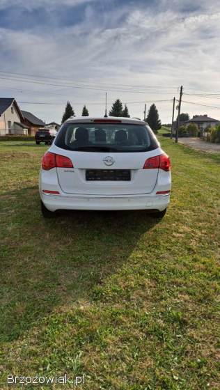 Opel Astra 1.  4 Turbo  2015