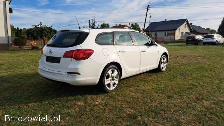 Opel Astra 1.  4 Turbo  2015