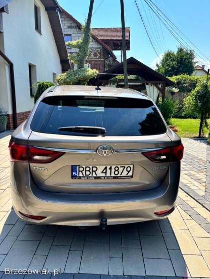 Toyota Avensis 2016