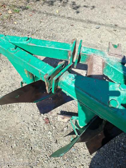 Pług 3+1 idealny do c330,  T25