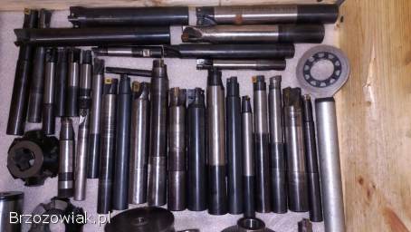 Sprzedam oprzyrządowanie do obróbki CNC – 2 palety