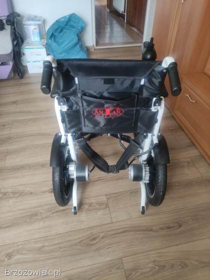 Wózek inwalidzki,  elektryczny,  nowy.