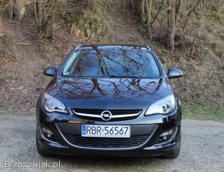 Opel Astra J Sports Tourer  2013