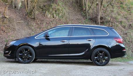 Opel Astra J Sports Tourer  2013
