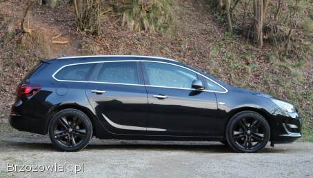 Opel Astra J Sports Tourer  2013