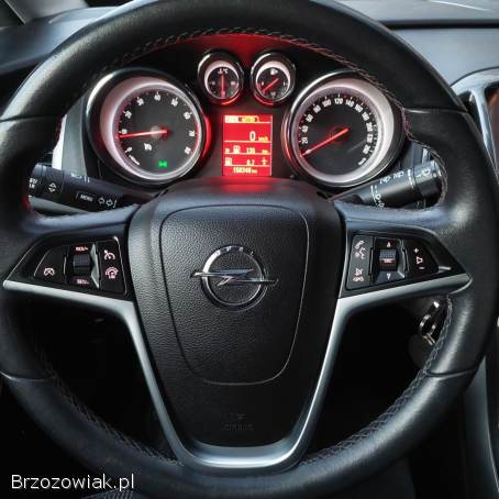 Opel Astra J Sports Tourer  2013