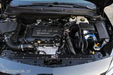 Opel Astra J Sports Tourer  2013