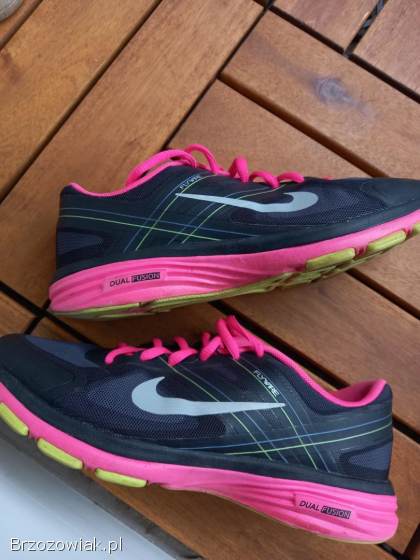 Buty Sportowe NIKE!