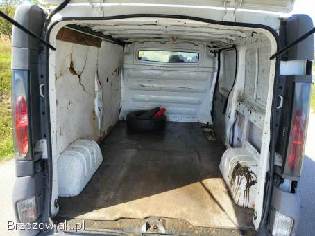 Opel Vivaro 1.  9 Diesel 101 KM 2005 230 tys.  km 3-osobowy OC 2027