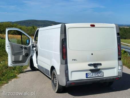 Opel Vivaro 1.  9 Diesel 101 KM 2005 230 tys.  km 3-osobowy OC 2027