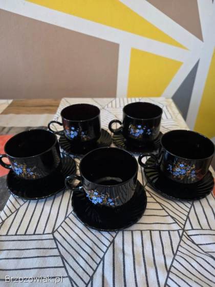 Porcelana,  szkło oraz lustro