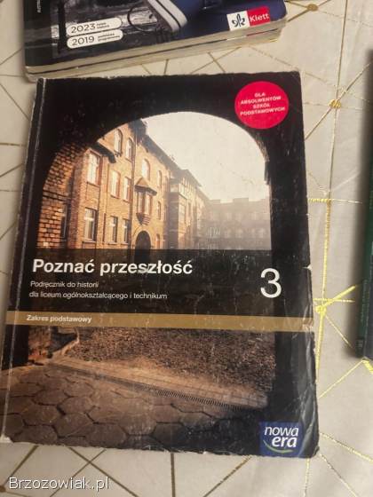 Książki podręczniki do szkoły średniej