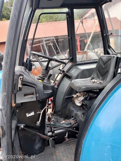 Ciągnik Pronar MTZ 320A z pługiem do śniegu
