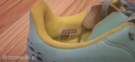 Sprzedam buty sportowe korki halówki 36