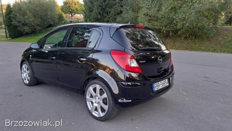 Opel Corsa 1.  4 benzyna  2010