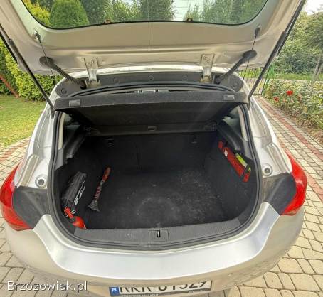 Opel Astra J 2011