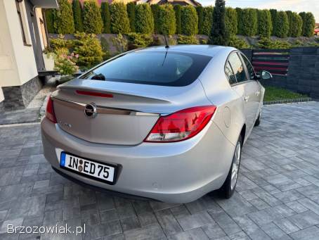 Opel Insignia 1.  6 Benzyna  2010