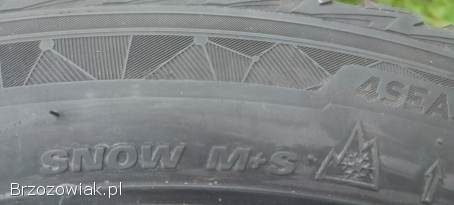 Opony wielosezonowe KUMHO SOLUS 195/50R15 z 2023 roku