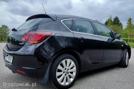 Opel Astra Turbo  2010