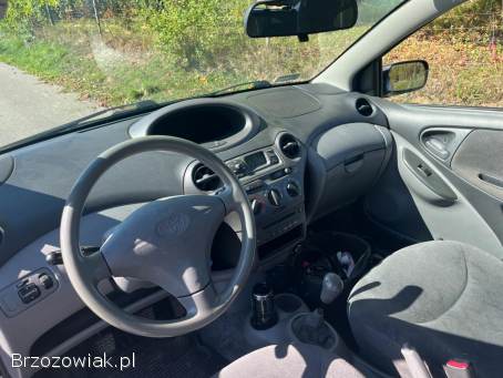 Toyota Yaris 2001
