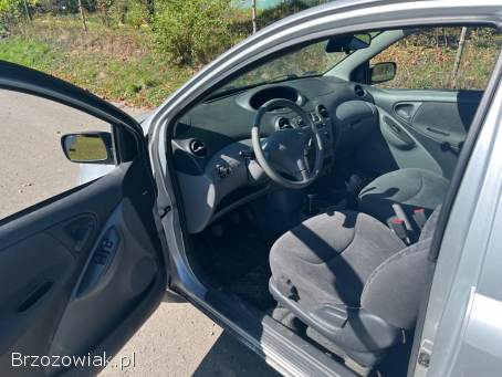 Toyota Yaris 2001