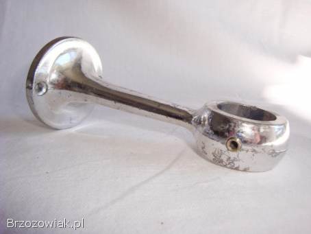 METALOWY uchwyt dystansowy przelotowy fi 25 mm