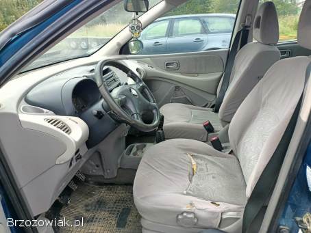 Nissan Almera Tino 2.  2di 114km 02r 2002