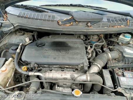 Nissan Almera Tino 2.  2di 114km 02r 2002