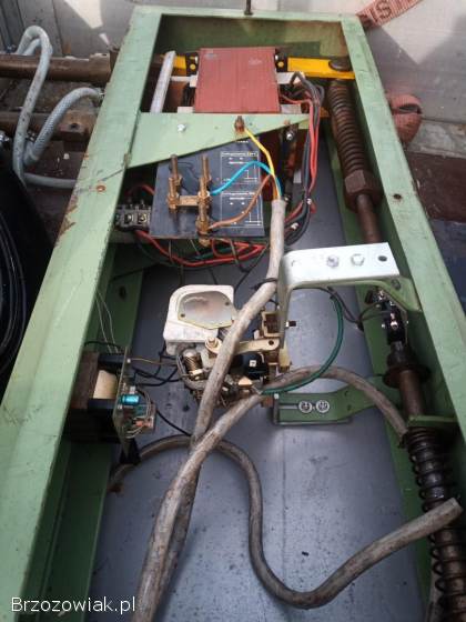 Zgrzewarka punktowa z czasomierzem 2,  5+2,  5mm 10kVA chłodzone elektrody