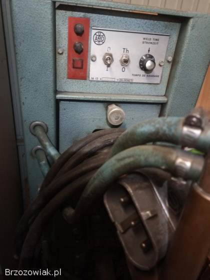 Zgrzewarka punktowa z czasomierzem 2,  5+2,  5mm 10kVA chłodzone elektrody