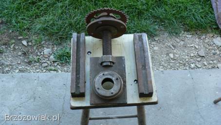 Mechanizm podnoszenia,  docisku wału
