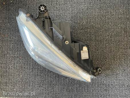 Lampa W204 Bixenon prawa OEM