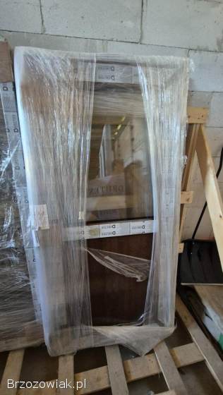 Drzwi wejściowe PVC Iglo Energy kolor orzech