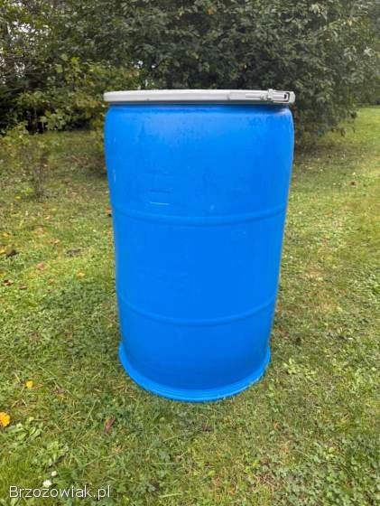 Beczki plastikowe 200 l – 19 sztuk