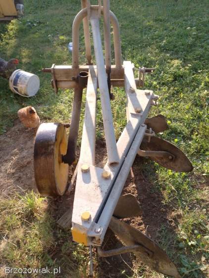 Pług dwu skibowy
