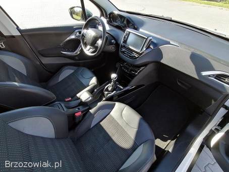 Peugeot 2008 1.  6 HDI.  Panorama 2016