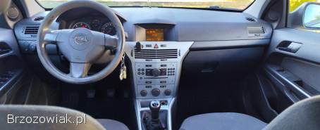 Opel Astra H (ISUZU) 2010