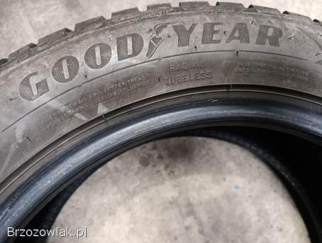 215/55r17 Goodyear Zima komplet
