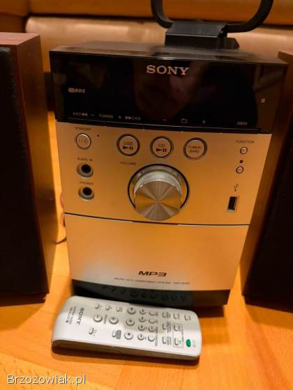 Stan bardzo dobry,  Sony CMT-EH15 wraz z dwoma głośnikami i pilotem