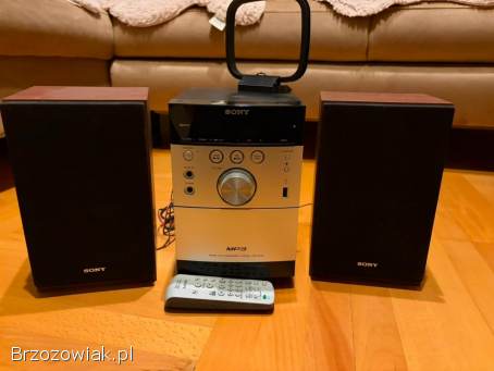 Stan bardzo dobry,  Sony CMT-EH15 wraz z dwoma głośnikami i pilotem